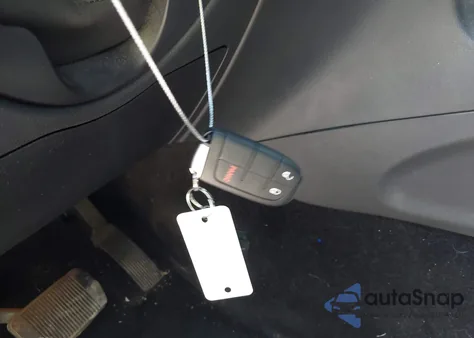 2015 Jeep Grand Cherokee Laredo z USA, uszkodzony, nr VIN 1C4RJFAG2FC807467